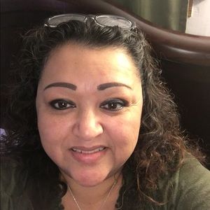 Meet your Posher, Denise